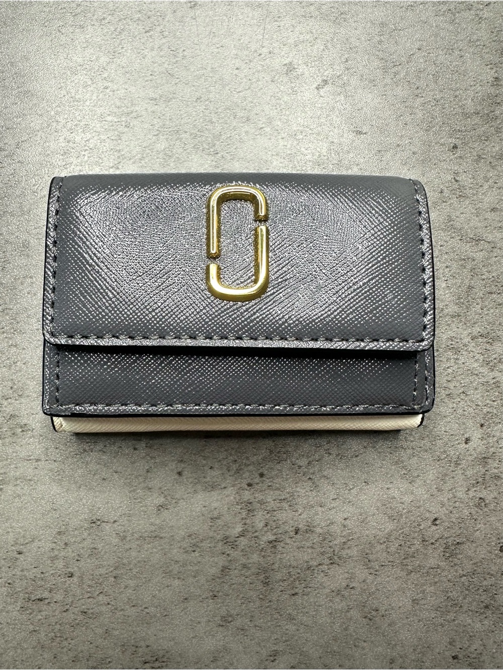 Marc Jacobs Mini Trifold Wallet Gray Saffiano Leather Orange Interior
